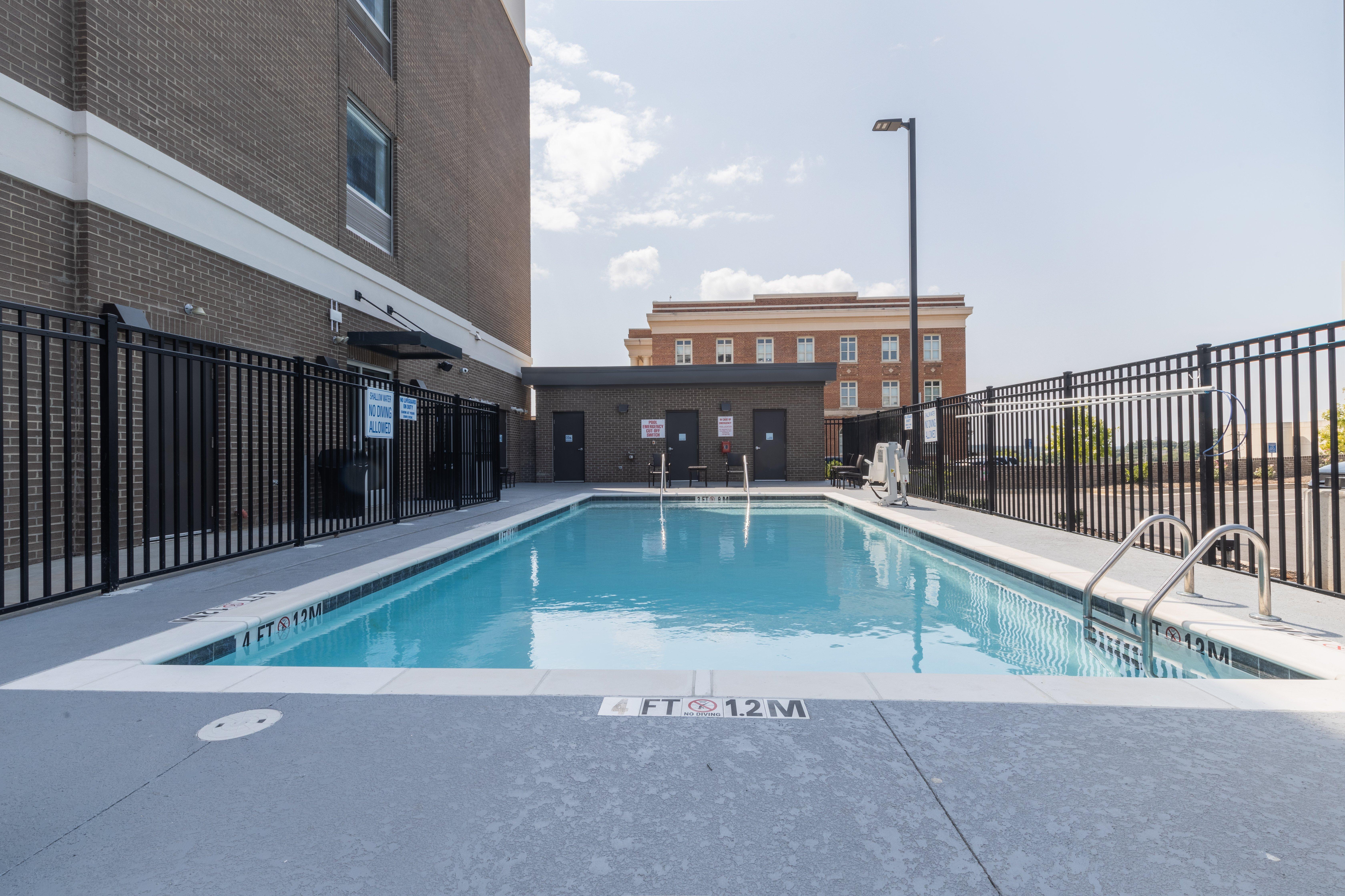 Holiday Inn Express & Suites Columbia Downtown The Vista By Ihg Exterior photo