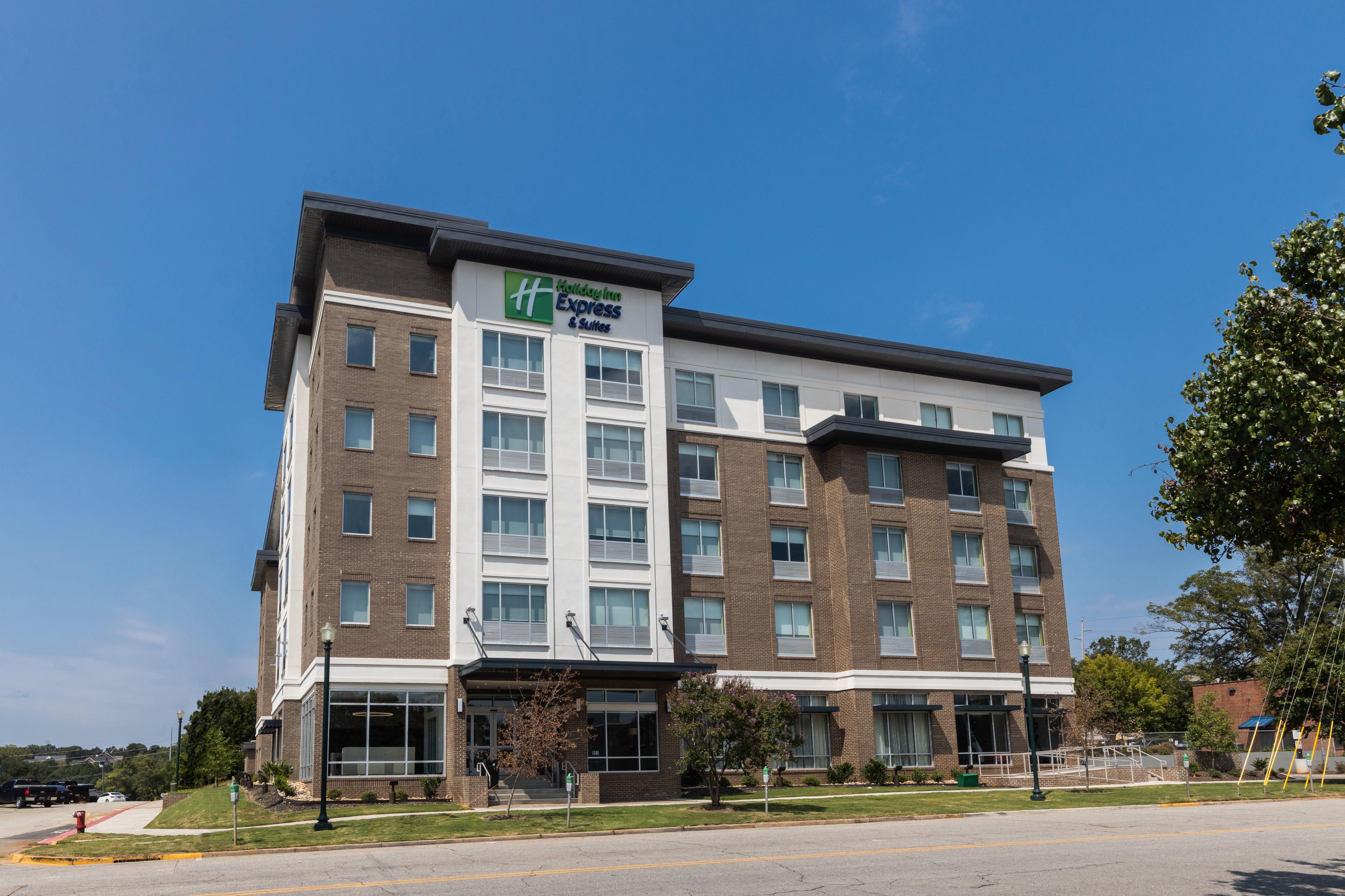 Holiday Inn Express & Suites Columbia Downtown The Vista By Ihg Exterior photo